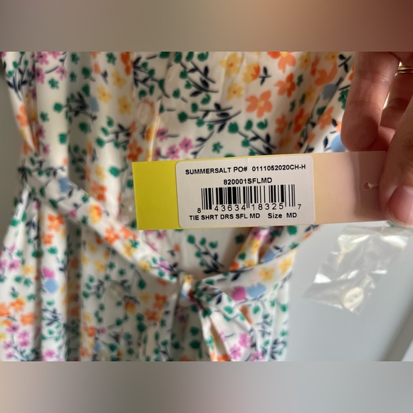 NWT Summersalt The Do It All Shirtdress Size Medium - Picture 3 of 4
